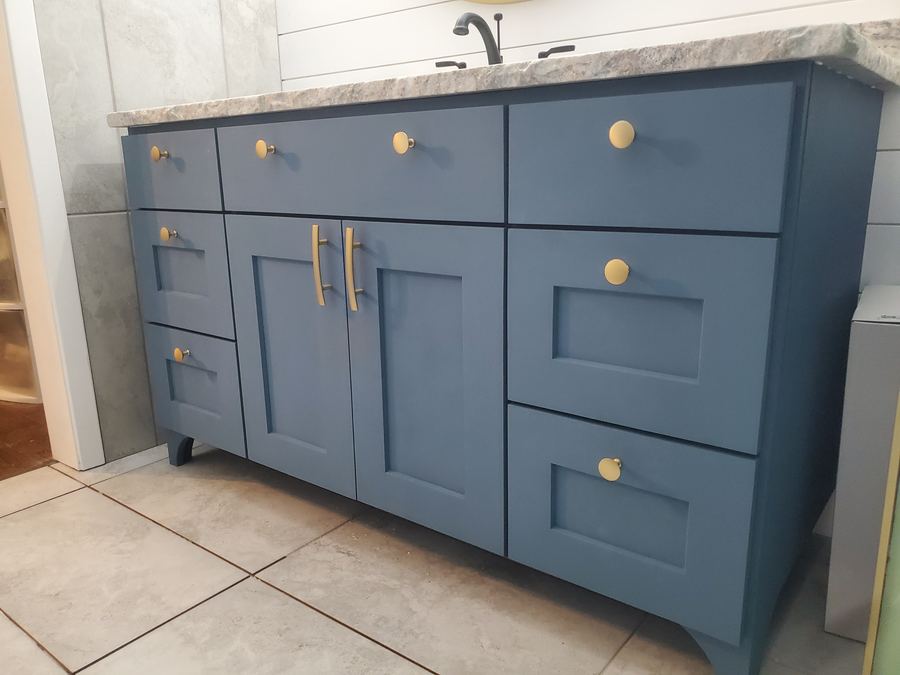 Bathroom vanity